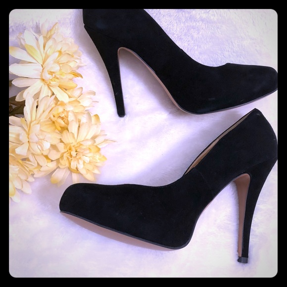 Talbots Shoes - 🎬Talbots Black Suede Round Toe Heels